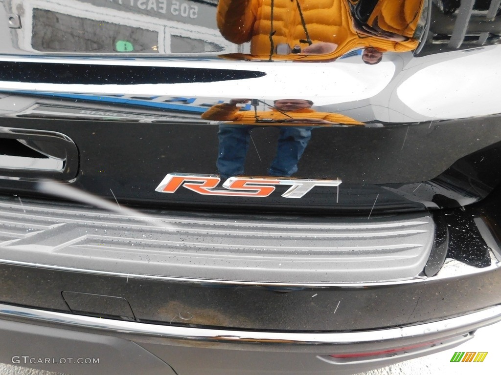 2023 Suburban RST 4WD - Black / Jet Black/Victory Red photo #12