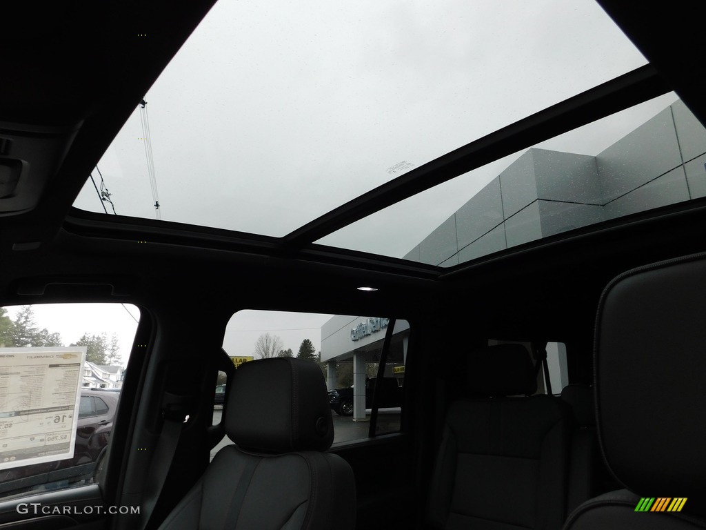2023 Suburban RST 4WD - Black / Jet Black/Victory Red photo #27