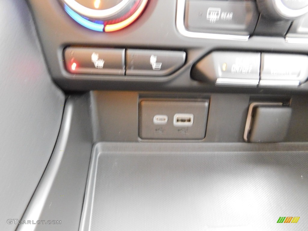 2023 Suburban RST 4WD - Black / Jet Black/Victory Red photo #34