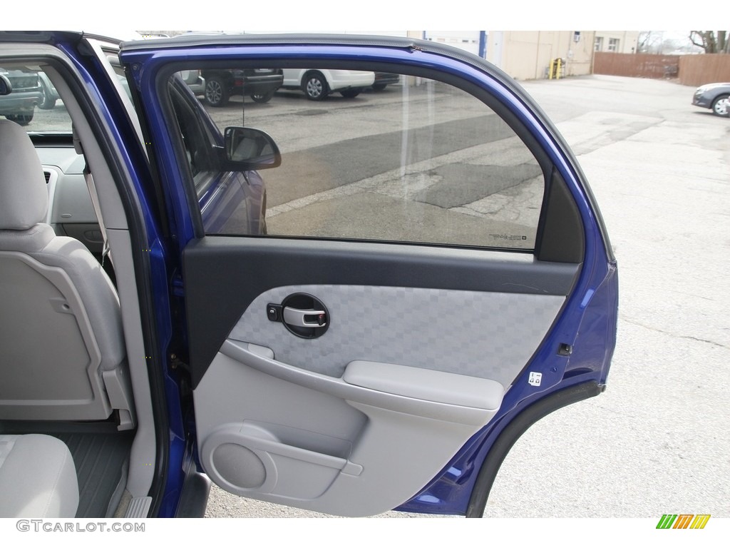 2005 Equinox LT AWD - Laser Blue Metallic / Light Gray photo #15
