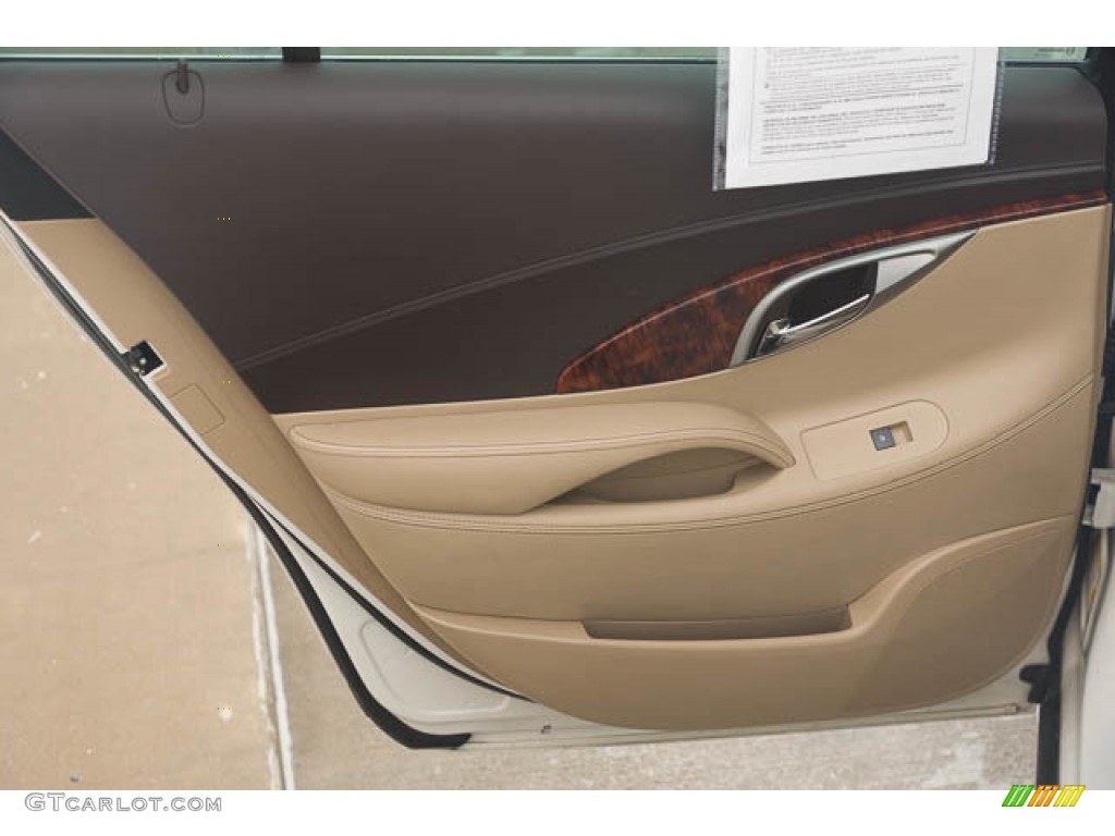 2012 LaCrosse FWD - White Diamond Tricoat / Cashmere photo #31