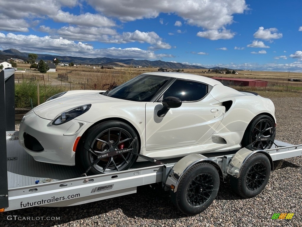 2015 4C Launch Edition Coupe - Madreperla White Tri-Coat / Black photo #1