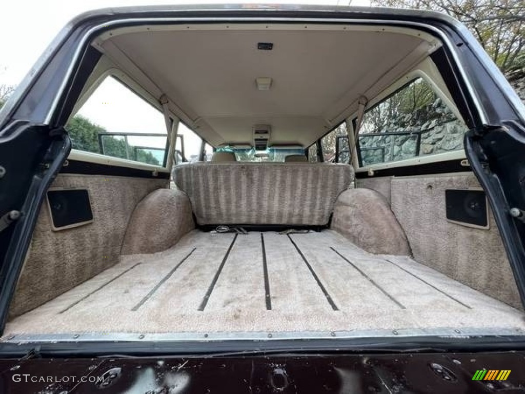 1989 Jeep Grand Wagoneer 4x4 Trunk Photo #145766961