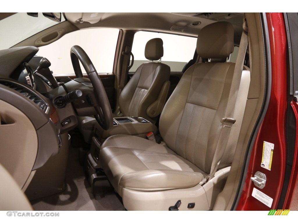 2011 Town & Country Touring - L - Deep Cherry Red Crystal Pearl / Black/Light Graystone photo #5