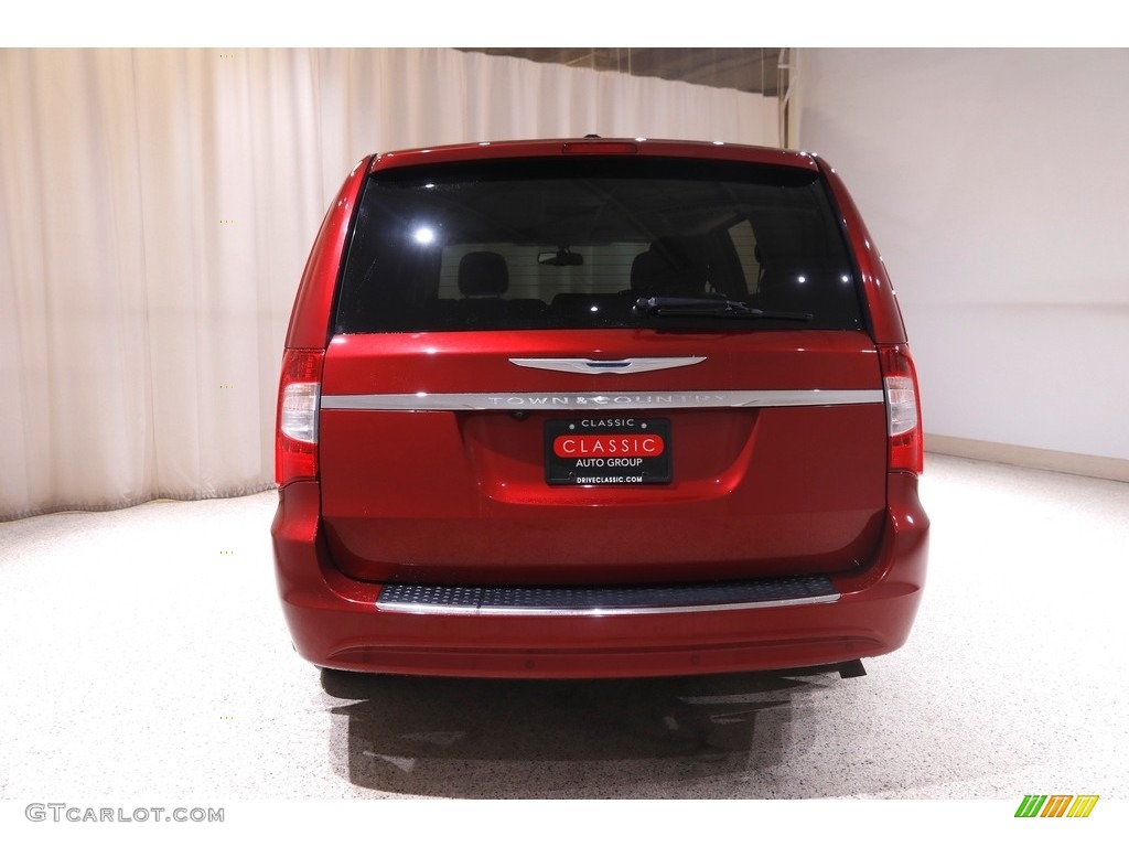 2011 Town & Country Touring - L - Deep Cherry Red Crystal Pearl / Black/Light Graystone photo #22