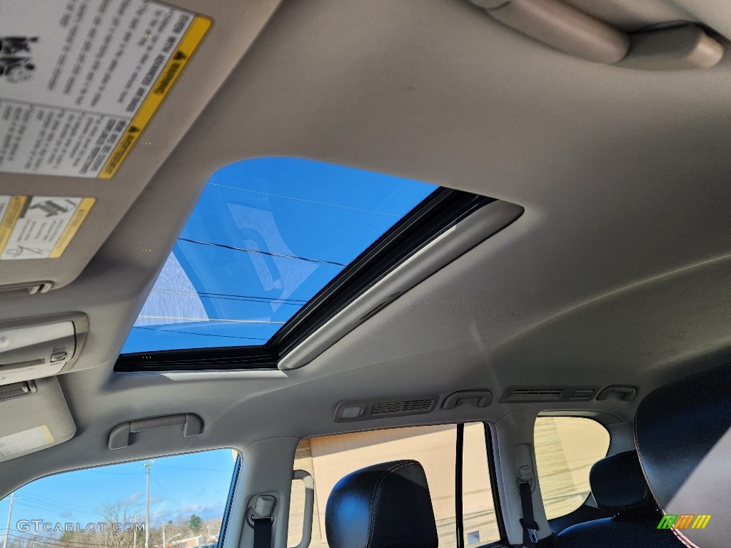 2017 Armada Platinum 4x4 - Gun Metallic / Charcoal photo #22