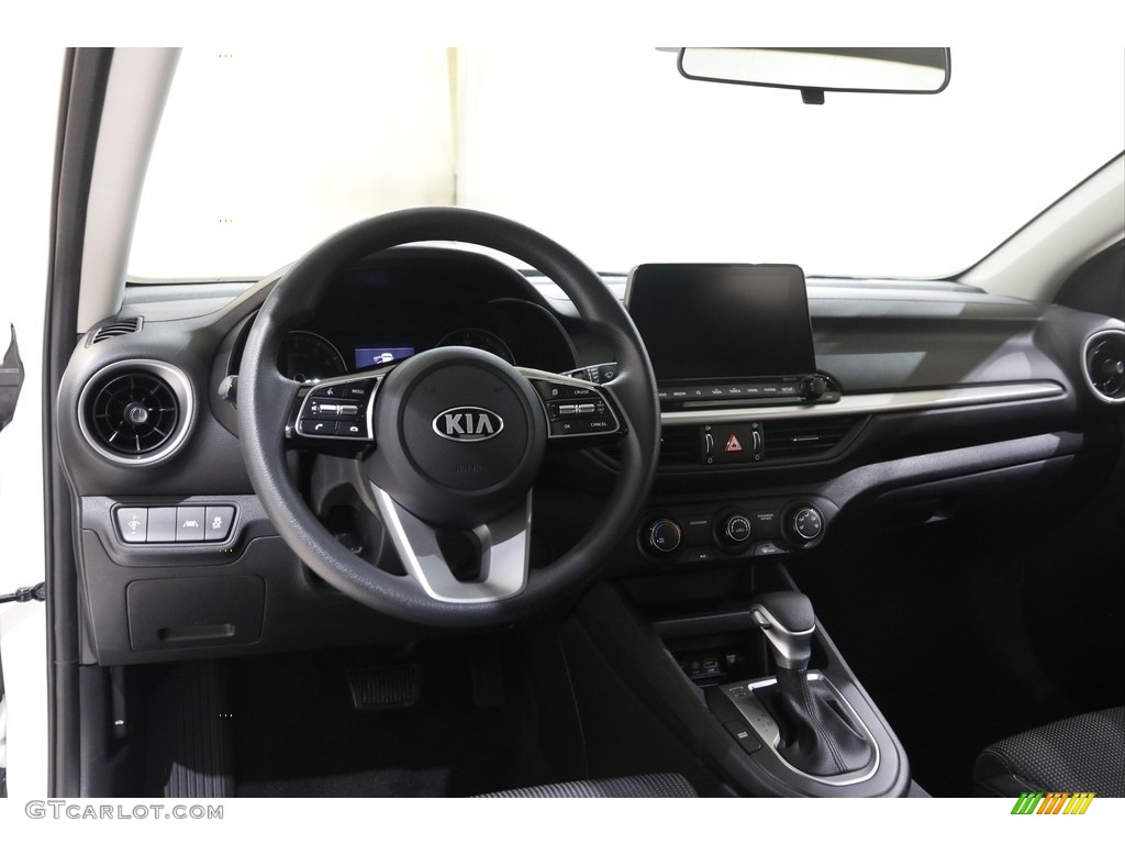 2021 Forte LXS - Clear White / Black photo #6