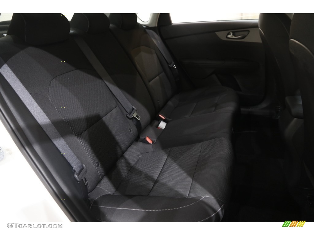 2021 Forte LXS - Clear White / Black photo #15