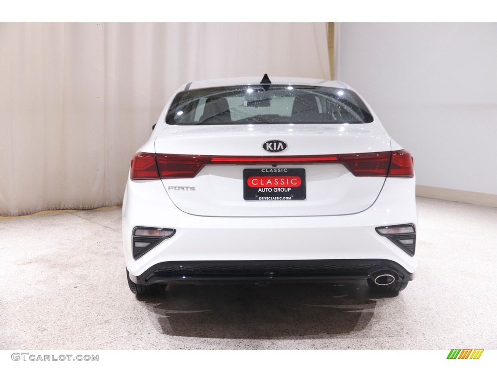 2021 Forte LXS - Clear White / Black photo #17