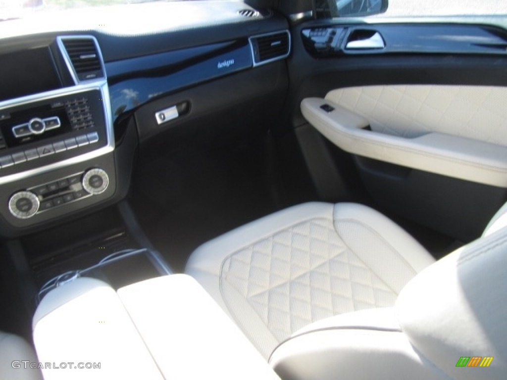 2014 ML 350 4Matic - Lunar Blue Metallic / Black photo #14