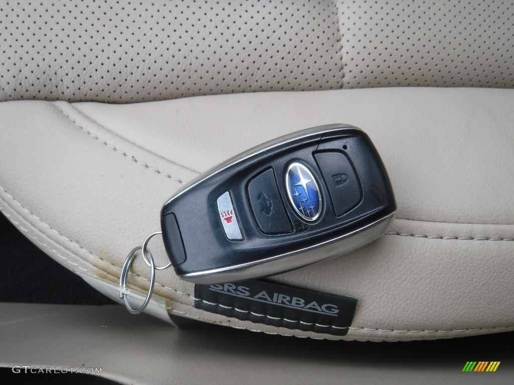 2017 Subaru Outback 3.6R Limited Keys Photos