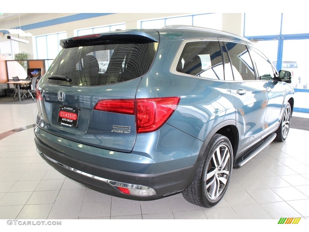 2016 Pilot Touring AWD - Steel Sapphire Metallic / Gray photo #7