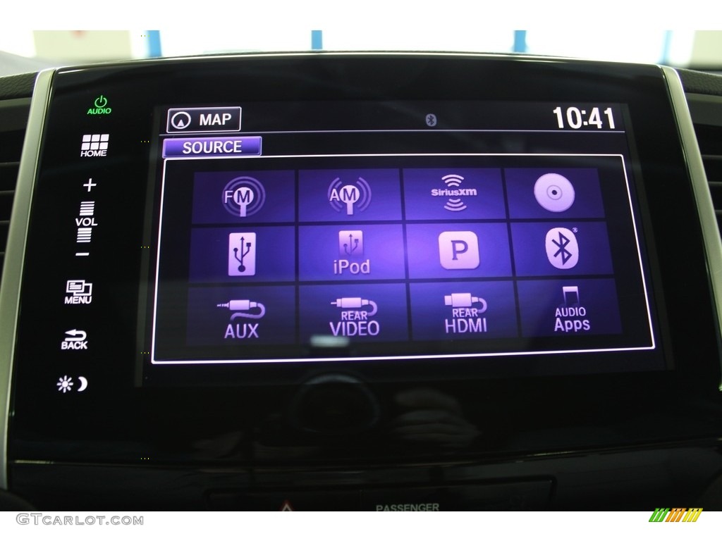 2016 Pilot Touring AWD - Steel Sapphire Metallic / Gray photo #40