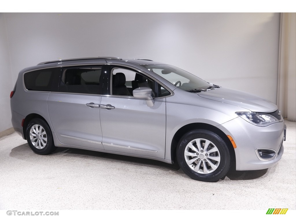 2018 Pacifica Touring L Plus - Billet Silver Metallic / Black/Alloy photo #1