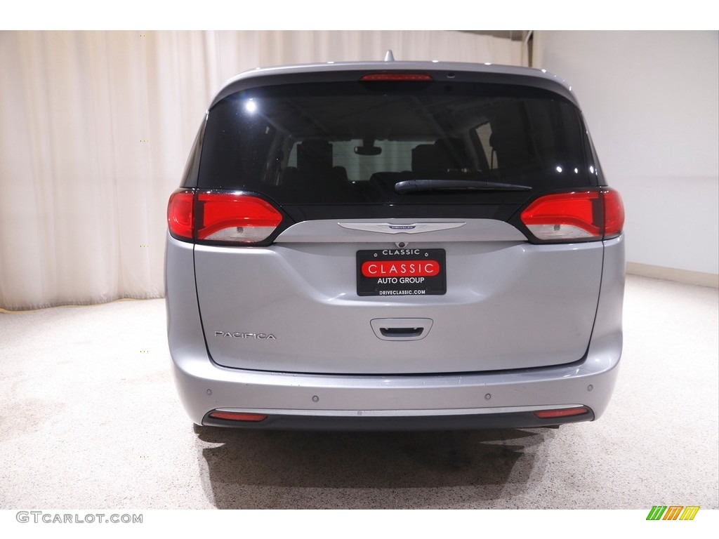 2018 Pacifica Touring L Plus - Billet Silver Metallic / Black/Alloy photo #23