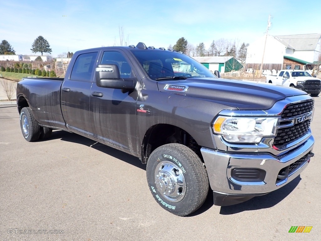 2023 3500 Tradesman Crew Cab 4x4 - Granite Crystal Metallic / Black photo #7