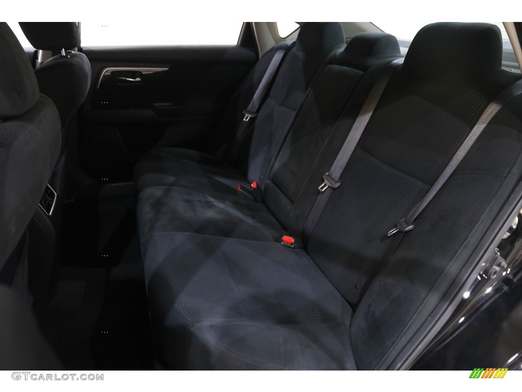 2014 Altima 2.5 SV - Super Black / Charcoal photo #16