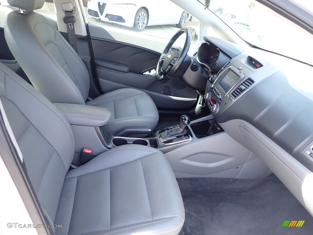 2017 Kia Forte EX Front Seat Photos