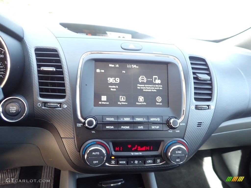 2017 Kia Forte EX Controls Photos