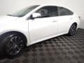 2018 Blizzard White Pearl Toyota Avalon XLE  photo #10