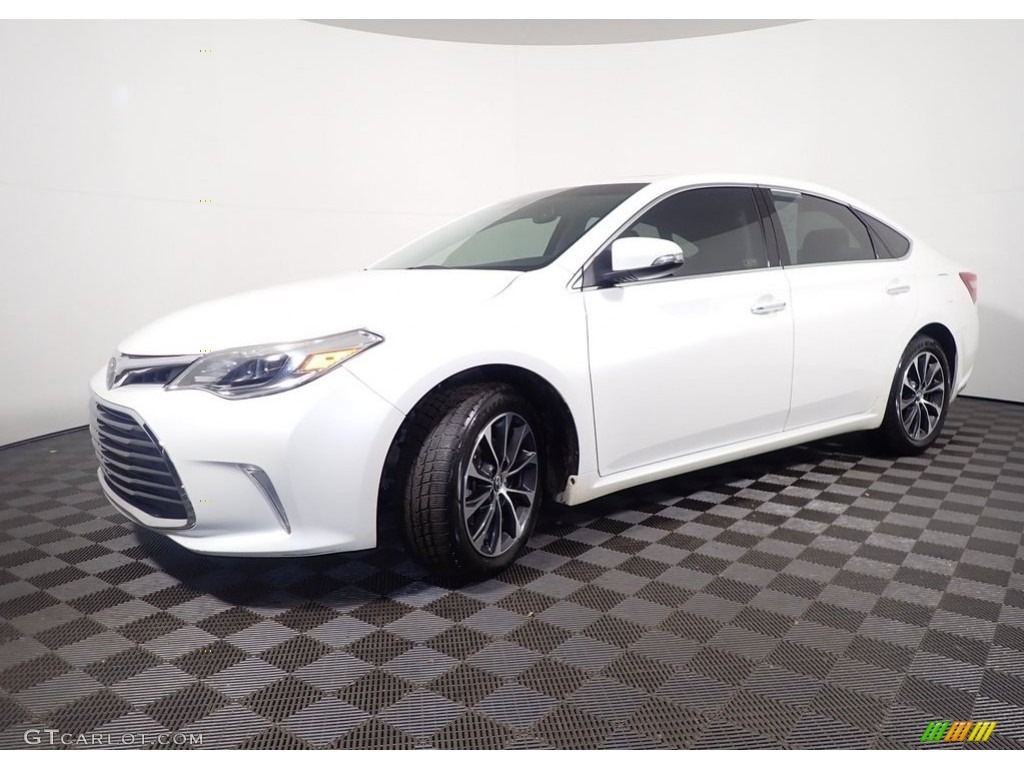 2018 Avalon XLE - Blizzard White Pearl / Light Gray photo #11