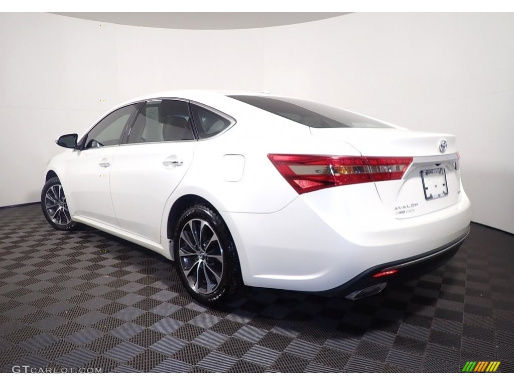 2018 Avalon XLE - Blizzard White Pearl / Light Gray photo #13
