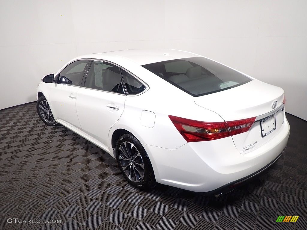 2018 Avalon XLE - Blizzard White Pearl / Light Gray photo #14