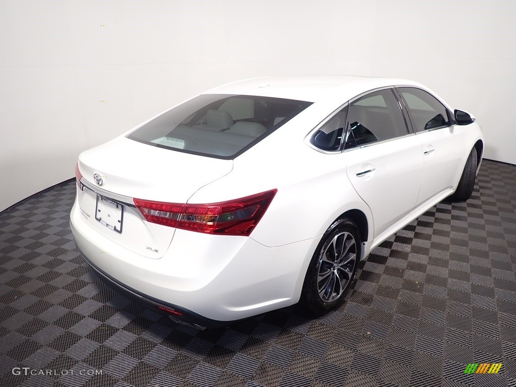 2018 Avalon XLE - Blizzard White Pearl / Light Gray photo #19