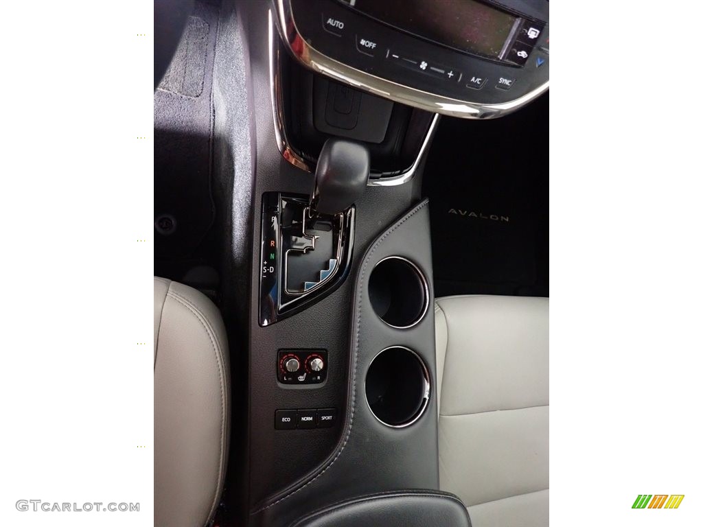 2018 Avalon XLE - Blizzard White Pearl / Light Gray photo #32