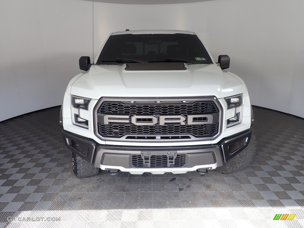 2017 F150 SVT Raptor SuperCrew 4x4 - Oxford White / Black photo #5