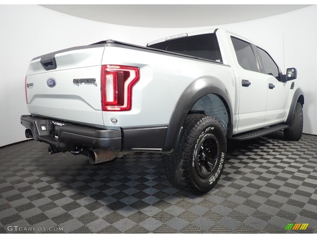 2017 F150 SVT Raptor SuperCrew 4x4 - Oxford White / Black photo #15