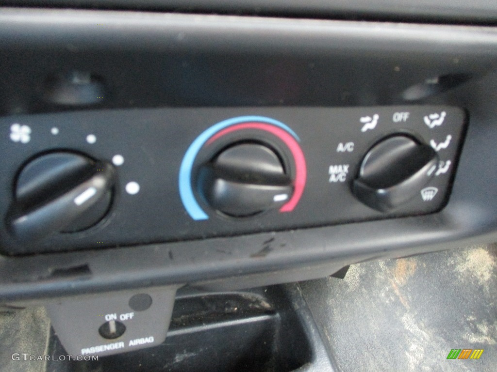 2003 Ranger XL SuperCab - Oxford White / Dark Graphite photo #13