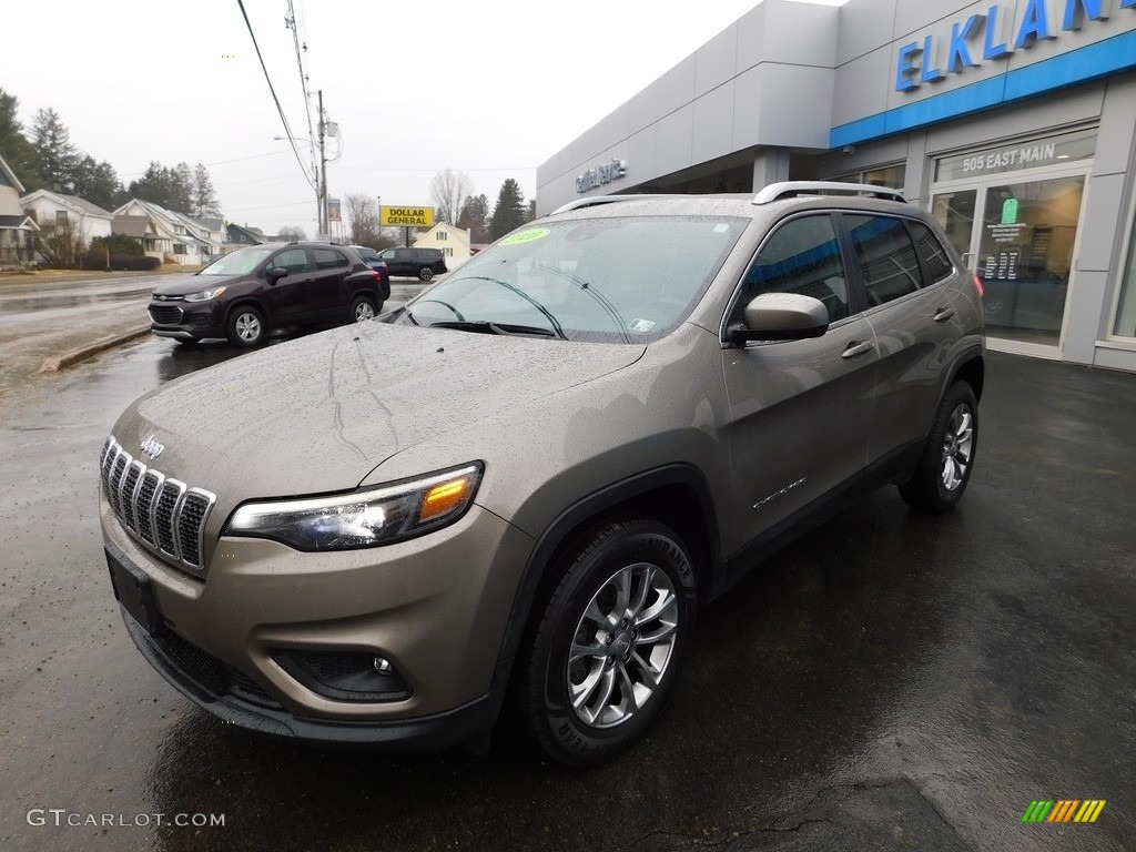 2020 Cherokee Latitude Plus 4x4 - Light Brownstone Pearl / Black photo #1