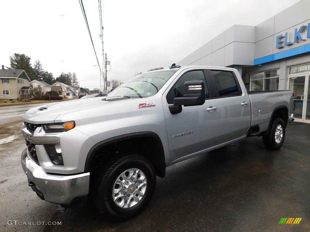 2023 Chevrolet Silverado 3500HD LT Crew Cab 4x4 Exterior Photos