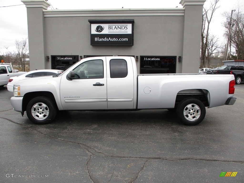 Sheer Silver Metallic Chevrolet Silverado 1500