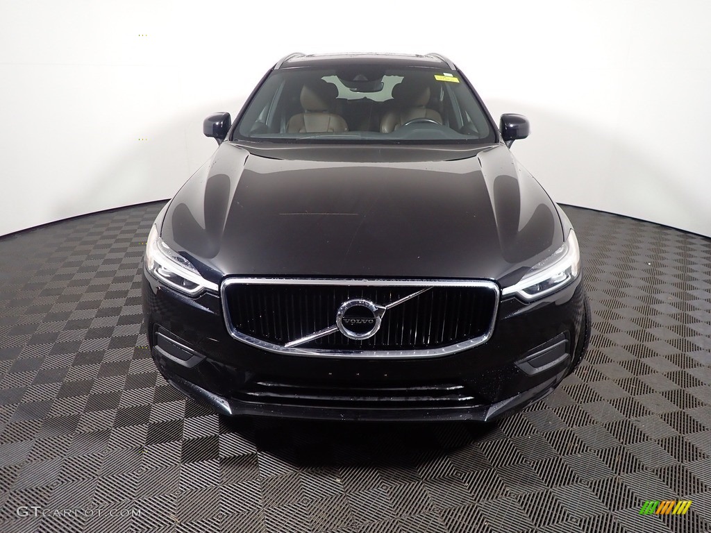 2018 XC60 T5 AWD Momentum - Onyx Black Metallic / Amber photo #6