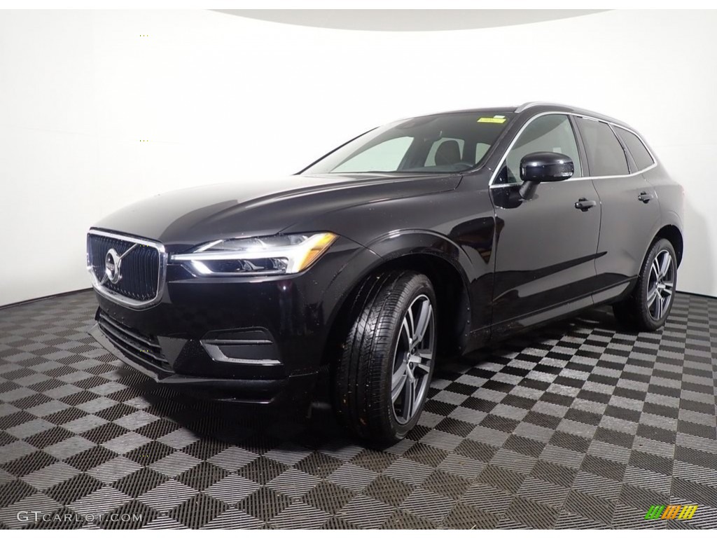 2018 XC60 T5 AWD Momentum - Onyx Black Metallic / Amber photo #9