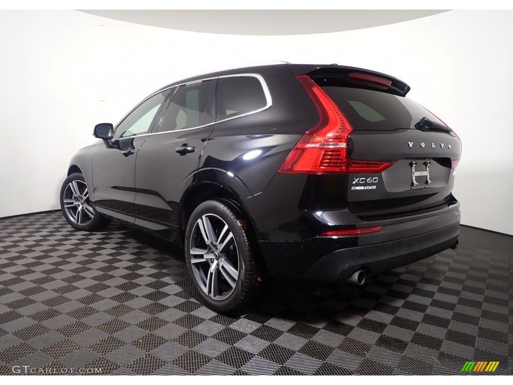 2018 XC60 T5 AWD Momentum - Onyx Black Metallic / Amber photo #11
