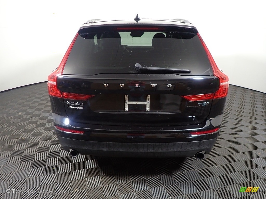 2018 XC60 T5 AWD Momentum - Onyx Black Metallic / Amber photo #13