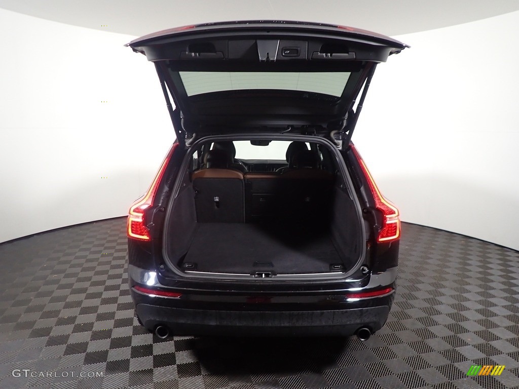 2018 XC60 T5 AWD Momentum - Onyx Black Metallic / Amber photo #14