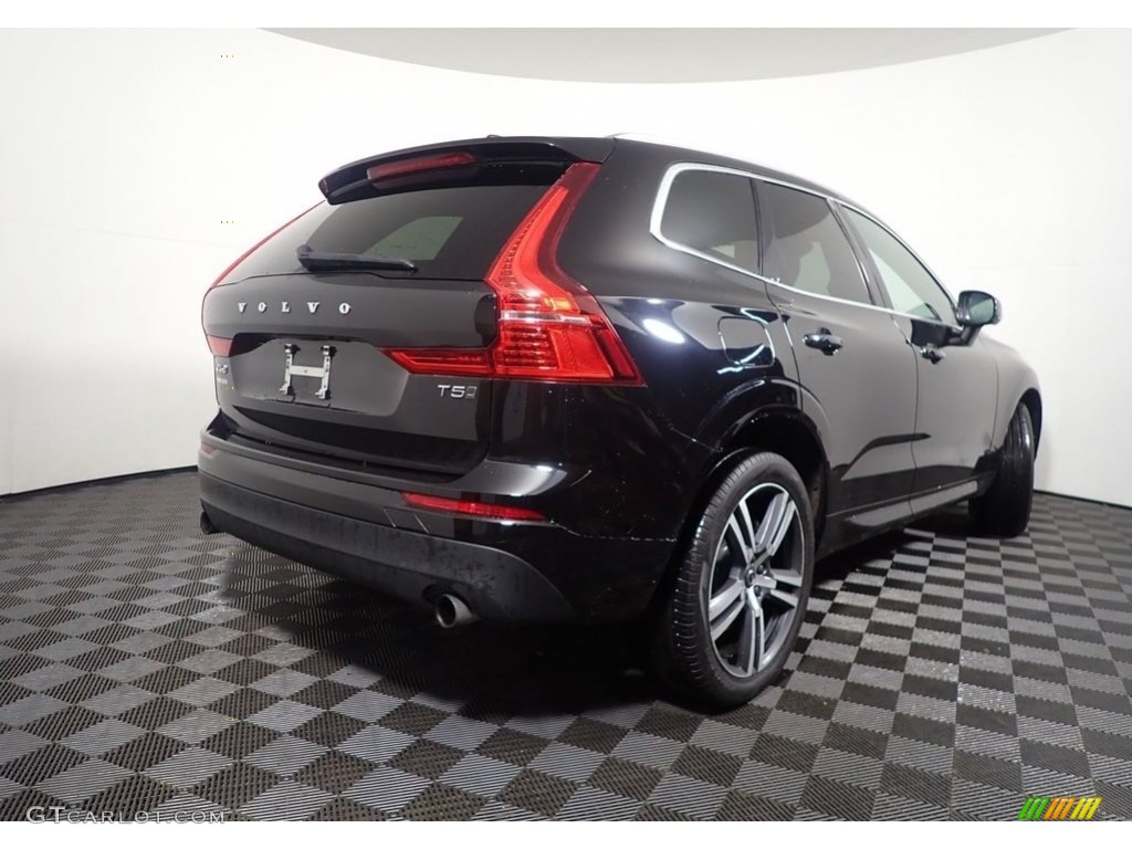 2018 XC60 T5 AWD Momentum - Onyx Black Metallic / Amber photo #17