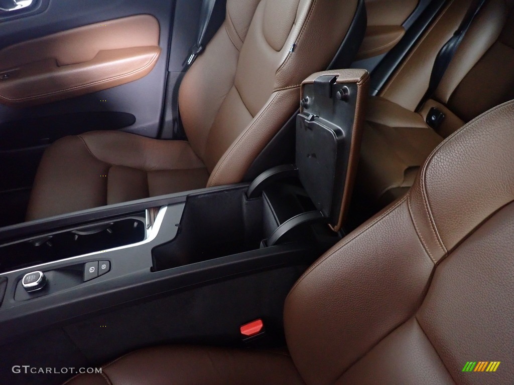 2018 XC60 T5 AWD Momentum - Onyx Black Metallic / Amber photo #32