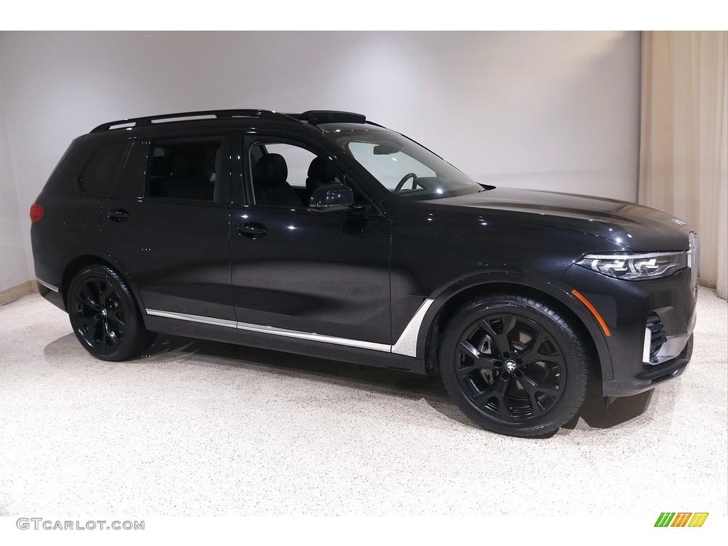 Black Sapphire Metallic BMW X7