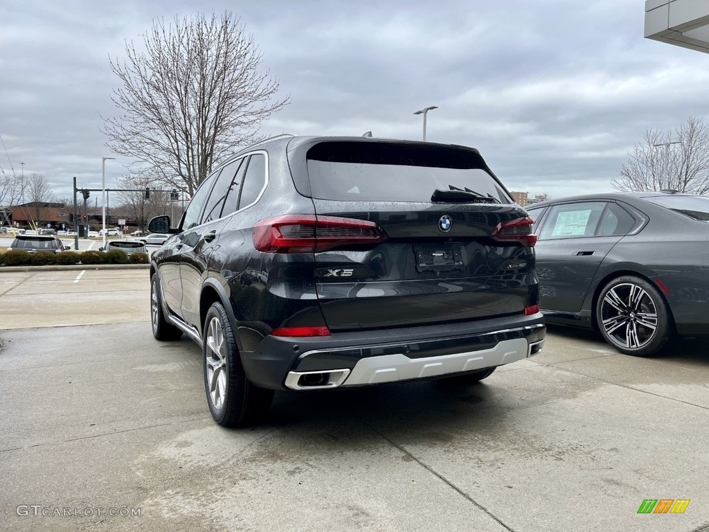 2023 X5 xDrive40i - Dark Graphite Metallic / Silverstone photo #3