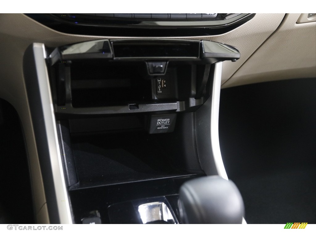 2017 Accord EX-L Sedan - Champagne Frost Pearl / Ivory photo #16