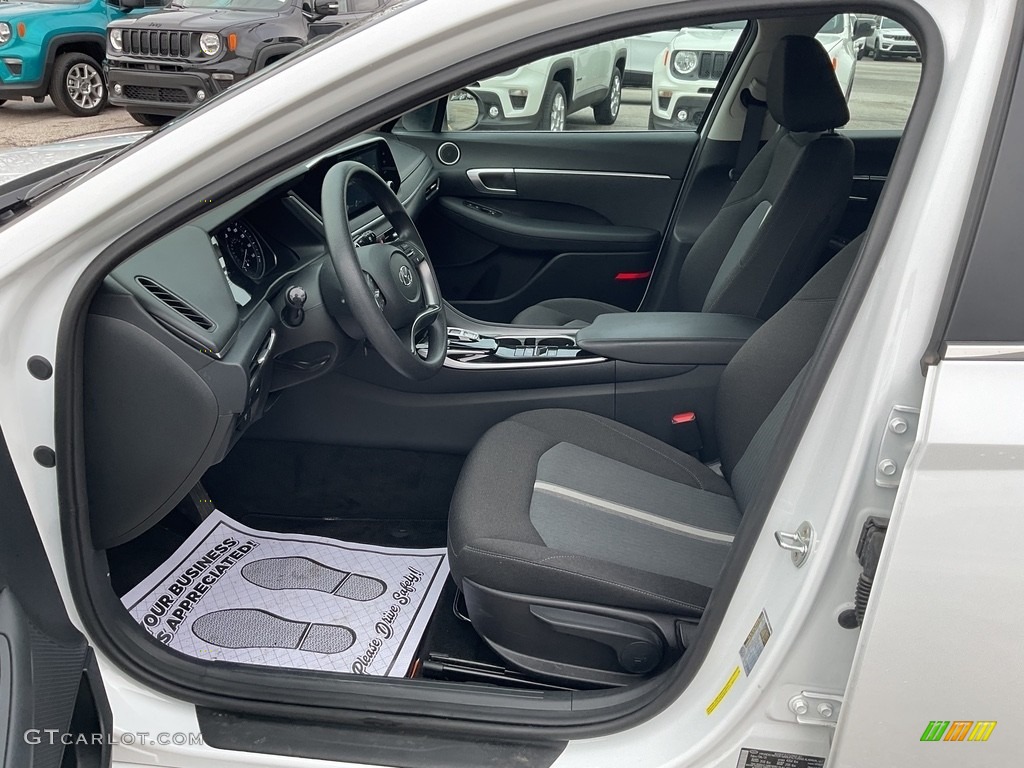 2022 Sonata SE - Quartz White / Black photo #2