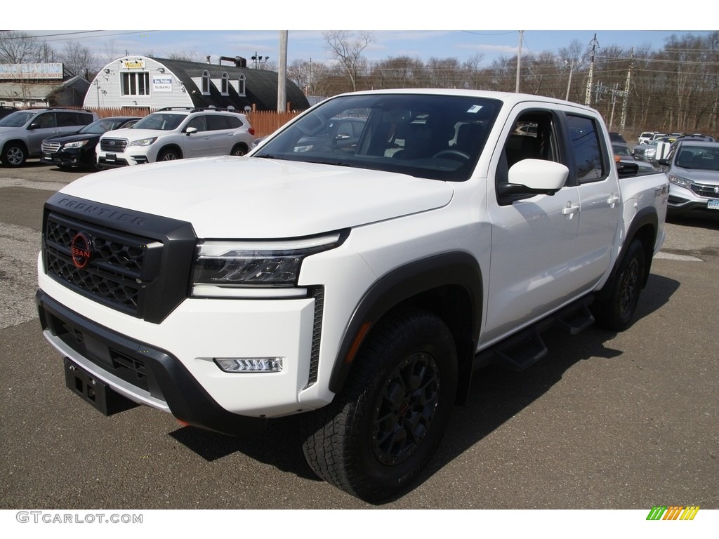 2022 Frontier Pro-4X Crew Cab 4x4 - Glacier White / Charcoal photo #1