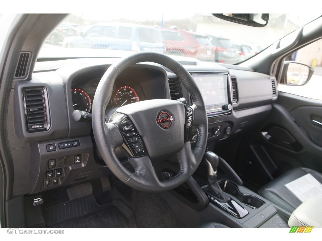 2022 Frontier Pro-4X Crew Cab 4x4 - Glacier White / Charcoal photo #10