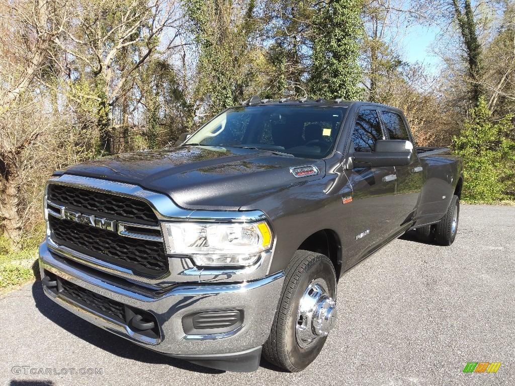 2019 3500 Tradesman Crew Cab 4x4 - Granite Crystal Metallic / Black photo #2