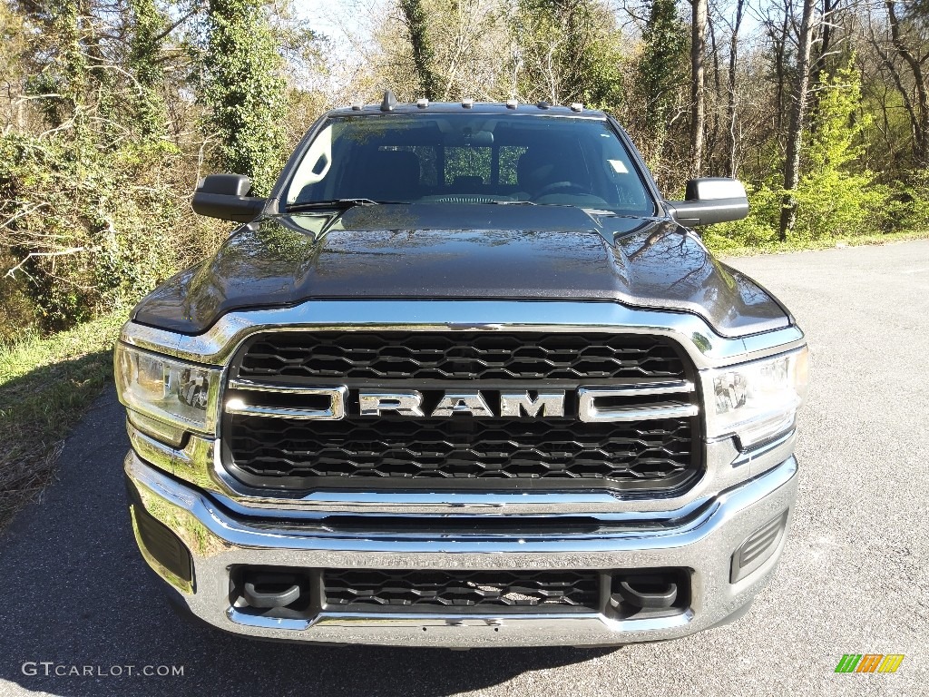 2019 3500 Tradesman Crew Cab 4x4 - Granite Crystal Metallic / Black photo #3